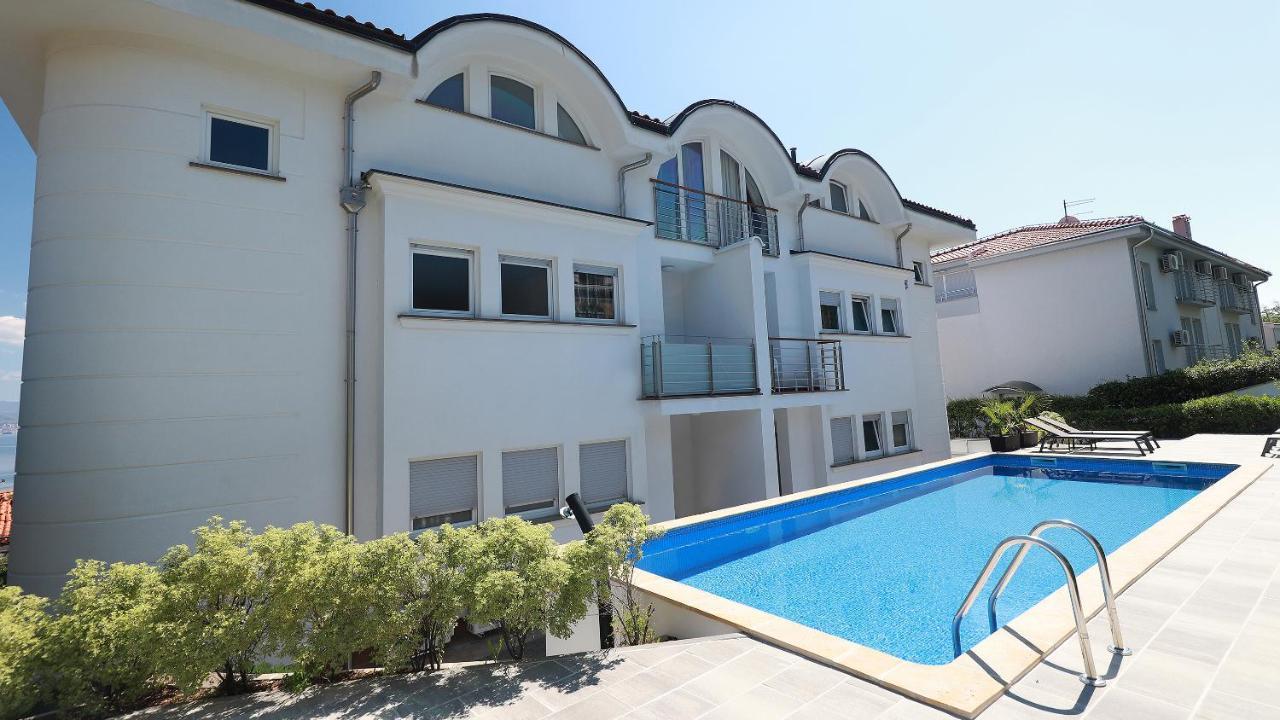 Sea View Apartment In Ічичі Екстер'єр фото