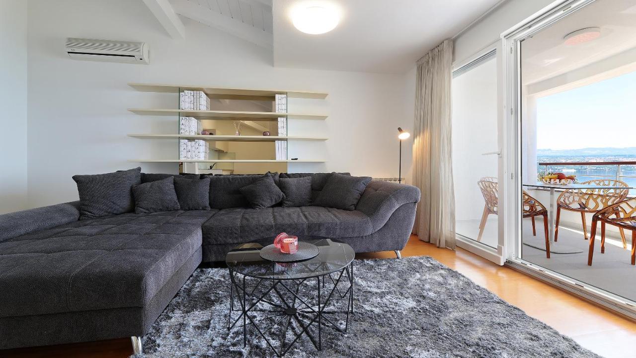 Sea View Apartment In Ічичі Екстер'єр фото