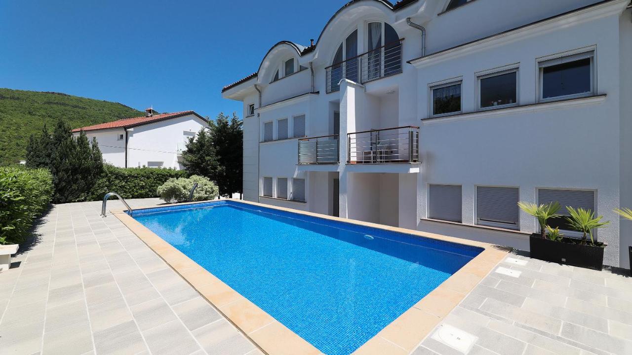 Sea View Apartment In Ічичі Екстер'єр фото