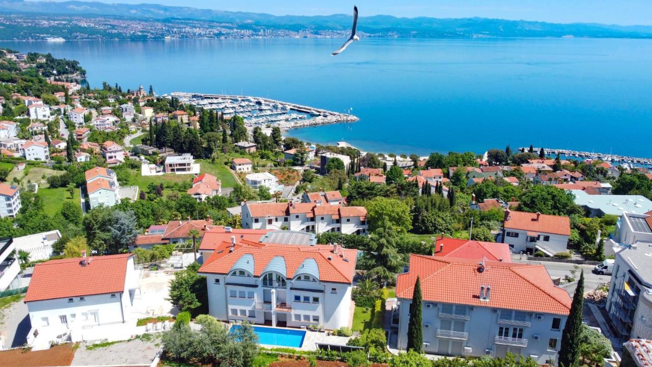 Sea View Apartment In Ічичі Екстер'єр фото