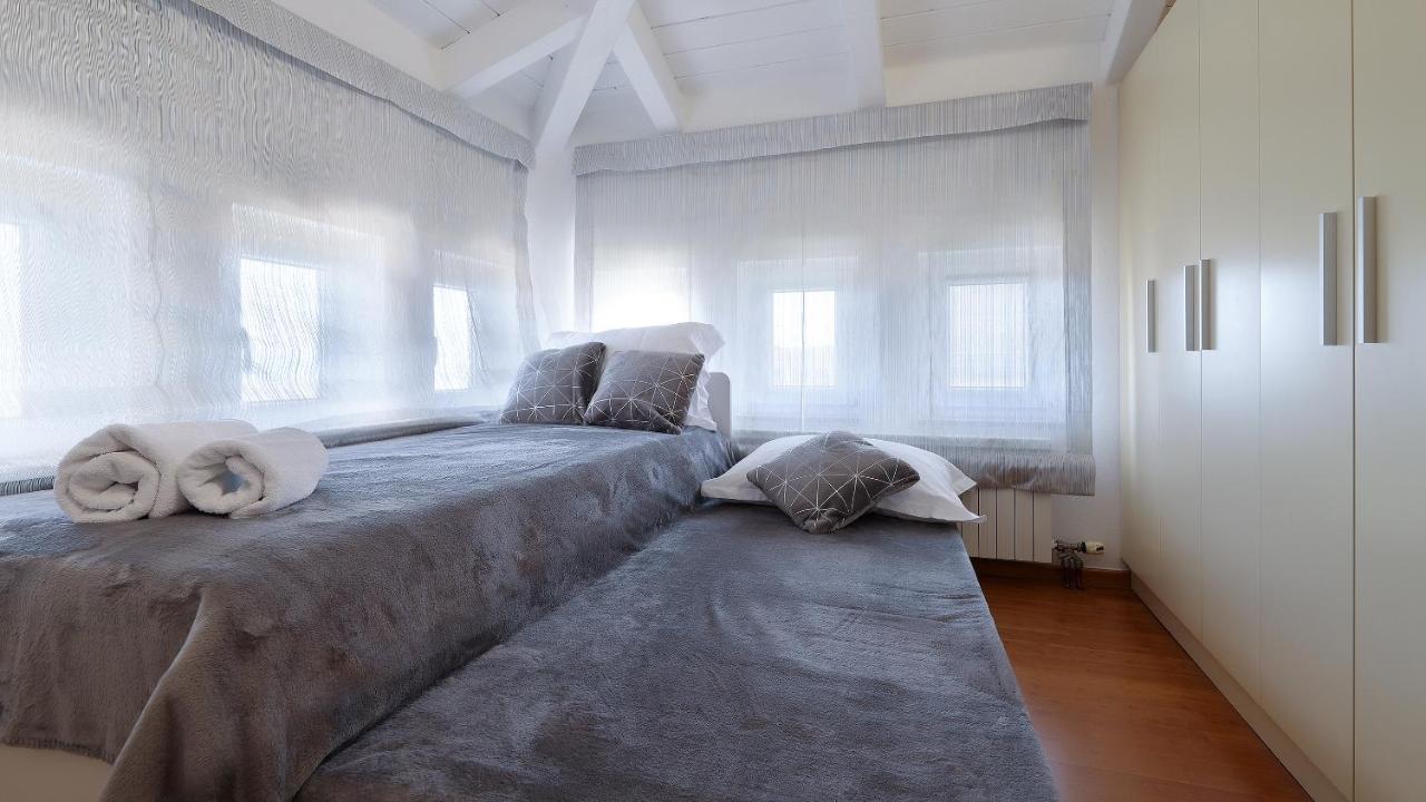 Sea View Apartment In Ічичі Екстер'єр фото
