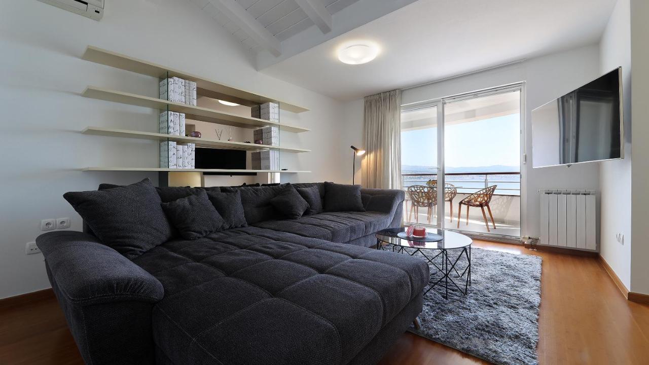 Sea View Apartment In Ічичі Екстер'єр фото