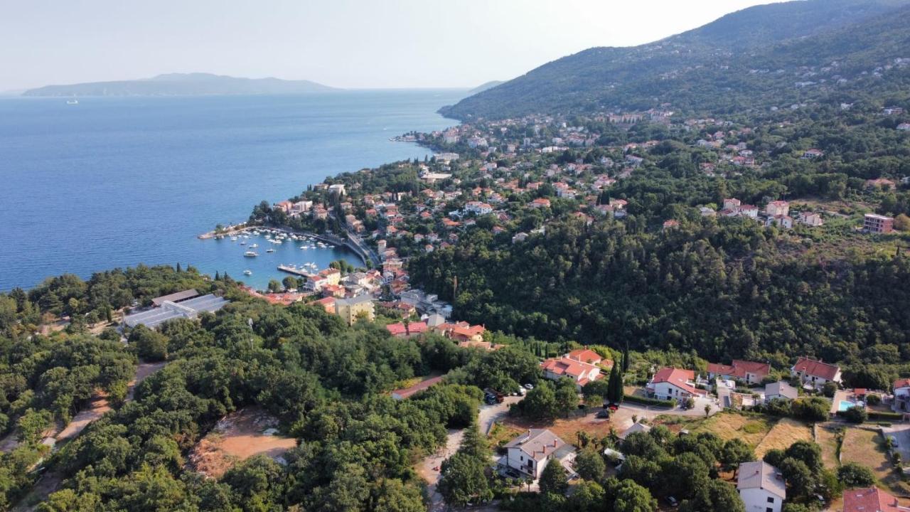 Sea View Apartment In Ічичі Екстер'єр фото